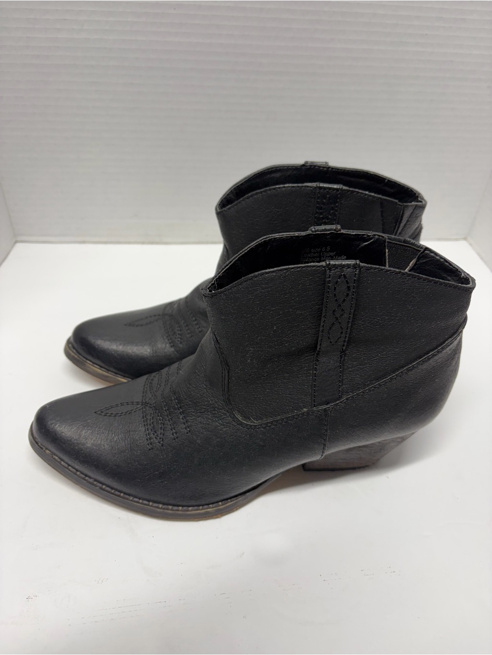 Very Volatile Black Leather Western Ankle Booties 6.5